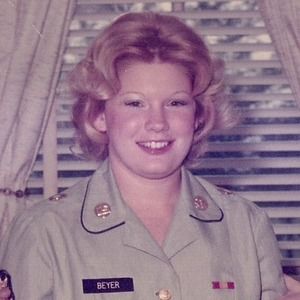 Meet your Posher, Vickie